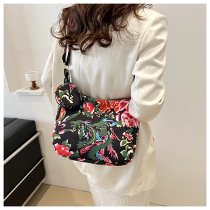 Floral shoulder bag with traditional dragon patterns and matching mini round coin purse
