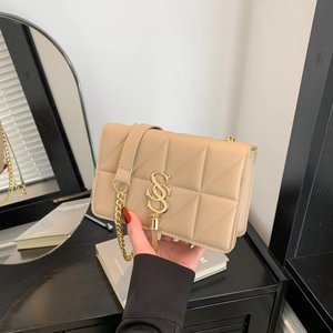 Women's Quilted PU Leather Shoulder Bag Fashion Rhombic Pattern Crossbody Bag With Golden Chain Tassel Metal Logo Bag