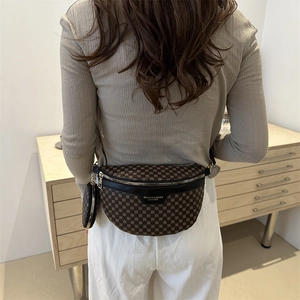 Sac de poitrine marron vintage à motifs géométriques avec petit porte-monnaie rond