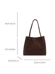 Leopard print tote bag size guide showing dimensions 31.5x27x10.5 cm for daily commute