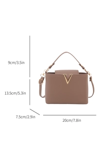 Sac bandoulière élégant marron Morandi avec boucle en V dorée et cuir PU grainé