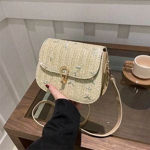 Vintage Floral Embroidery Woven Straw Shoulder Bag For Women Fashion Crossbody Underarm Bag With Gold Metal Lock