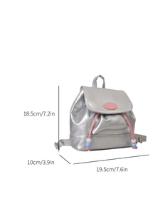 Mini sac à dos argenté métallisé avec écusson mode et cordon à perles largeur 19,5 cm