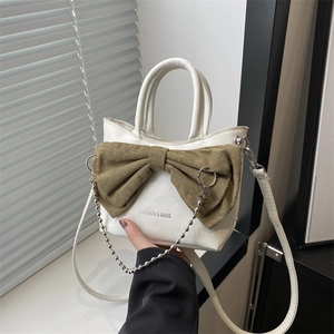 Sac Seau En Cuir PU Pour Femmes Avec Grand Nœud En Velours Chaîne Argentée Sac À Bandoulière Tendance