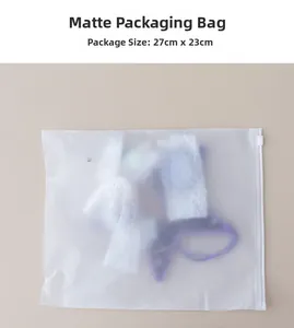Matte wasserfeste Zippertasche 27x23cm für Kleidungsorganisation und Aufbewahrung