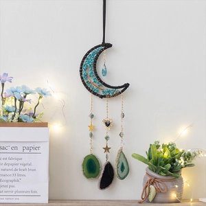 Attrape-rêves croissant de lune noir bohème avec pierres turquoise et tranches d'agate