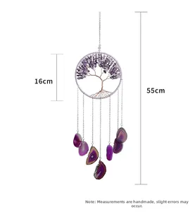 Détail de l'attrape-soleil arbre de vie avec cristaux violets et tranches d'agate, 16cm