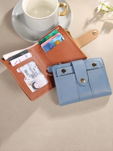 Kompaktes Damen-Bifold-Portemonnaie aus Kunstleder mit Kartenfächern und Münzfach