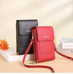 Vue détaillée des sacs à bandoulière pour téléphone en similicuir noir et rouge