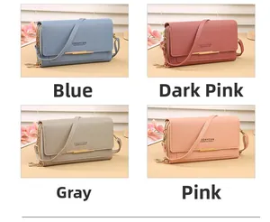 Présentation détaillée multicolore des portefeuilles longs bandoulière en cuir mat coloré