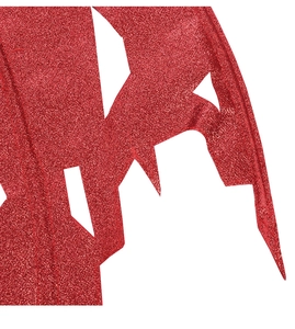 Makroaufnahme der roten Glitzertur und scharfen Kanten von Drachenflügel-Requisiten