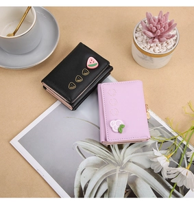 Monedero corto plegable para mujer PU mini billetera con dije de fruta diseño lindo