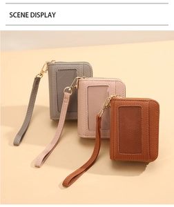Détails des porte-cartes accordéon en gris, rose et marron avec dragonnes amovibles