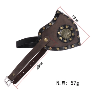 Détails du masque steampunk montrant les dimensions 13cm et 23cm avec rivets et maille