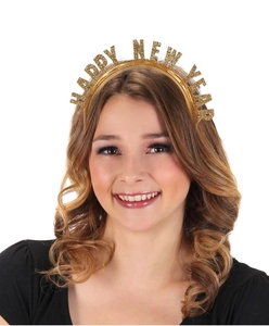 Detail eines glitzernden goldenen Happy New Year Haarreifs für Silvesterpartys am Modell