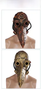 Details von Steampunk Pestmasken in Bronze und Kupfer mit Zahnrädern und Nieten