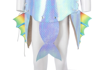 Dettaglio dell'armatura da sirena cangiante con pinne arcobaleno per cosplay bimbi
