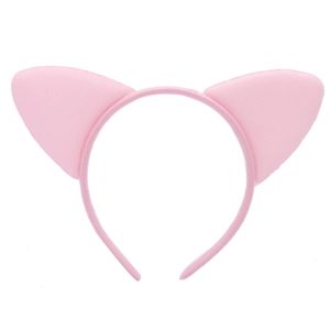 Vue de face d'un serre-tête oreilles de chat rose montrant les détails en peluche douce