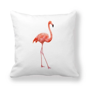 Kissenbezug aus Pfirsichhaut mit Flamingo-Muster auf weißem Hintergrund