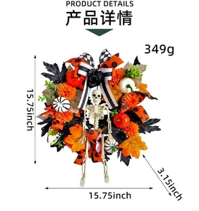 Vista dettagliata della ghirlanda di Halloween con scheletro, zucche e foglie d'acero