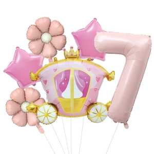Kit fiesta carruaje princesa con globo rosa número 7 y detalles de flores margaritas