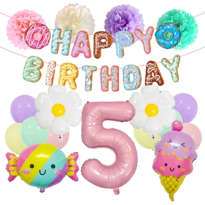 Set decorativo 5° compleanno con striscione donut, palloncino numero 5 e palloncini pastello