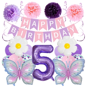 Dettaglio kit decorativo per il 5° compleanno rosa e viola con palloncini a farfalla