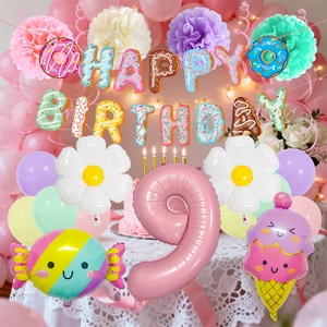 Dettaglio set palloncini compleanno tema gelato e margherite con numero 9 rosa