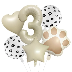 Set de ballons patte de chien marron et crème avec chiffre 3 pour fête d'animaux