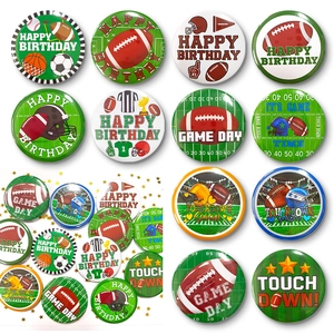 Detalle de chapas de hojalata de 58 mm de fútbol con texto Game Day y Touchdown