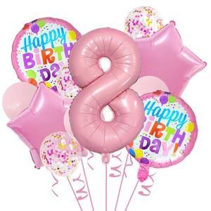 Détail du set de ballons d'anniversaire roses avec chiffre 8 et ballons à paillettes