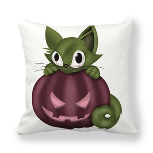 Dettaglio federa Halloween con gatto verde su illustrazione zucca viola