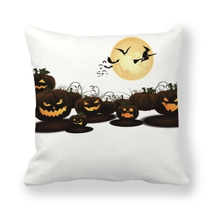 Dettaglio federa Halloween con zucche, streghe e pipistrelli su sfondo bianco
