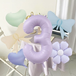 Set de globos número 3 morado retro de 40 pulgadas con decorados de corazón y margarita