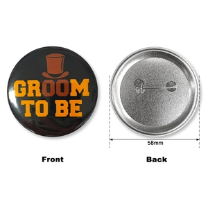 58mm Groom to Be tinplate badge featuring black glossy front and metal pin back