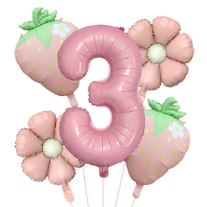 Ensemble de 5 ballons fraise et marguerite avec ballon chiffre 3 rose pour déco anniversaire