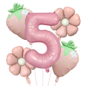 Set de ballons fraise et fleur roses avec chiffre 5 pour déco d'anniversaire fille 5 ans