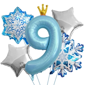 Detail von Nummer 9 Folienballon mit Schneeflocken und Sternen für den 9. Kindergeburtstag