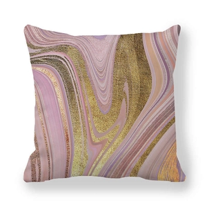 Moderner Kissenbezug mit rosa-violettem Marmormuster und metallischer Blattgold-Textur