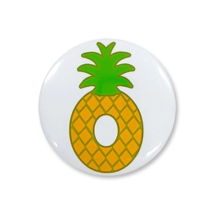 Hawaïaanse fruitspeld in de vorm van een ananas voor kinderfeestjes en decoraties