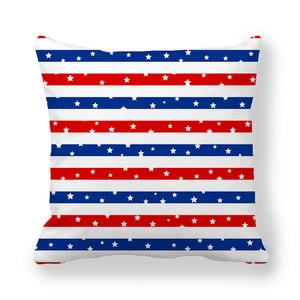 Détail d'une housse de coussin style britannique à rayures rouge, blanc, bleu et étoiles
