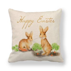 Dettaglio della federa in lino con coniglietti pasquali e scritta Happy Easter