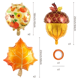 Dettaglio set di palloncini autunnali con foglie di acero, zucche e ghianda per il Ringraziamento