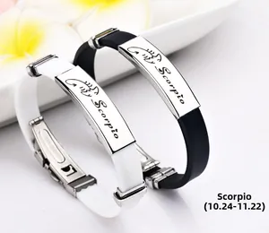 Detail der Skorpion-Sternzeichen-Silikonarmbänder mit gravierten Edelstahl-Schnallen