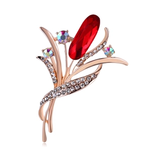 Eleganter roségoldener Blumen-Brosche mit ovalem rotem Edelstein und AB-Kristallen