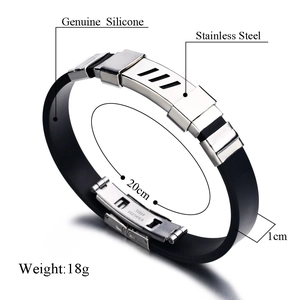 Détail du bracelet homme en silicone et acier inoxydable de 20cm et poids de 18g