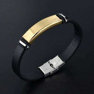 Bracelet minimaliste pour homme en cuir noir avec plaque en acier inoxydable doré poli