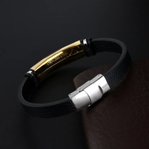 Bracelet pour homme en cuir et acier inoxydable doré avec texture noire et fermoir à bouton