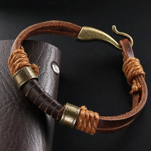 Geflochtenes Herren-Lederarmband im Retro-Stil mit Legierungshaken und Metallringen