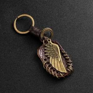 Vintage Leather Alloy Keychain With Bronze Angel Wing Rudder Musical Note Pendant Retro Keyring For Car Key Backpack Decoration Unisex Gift